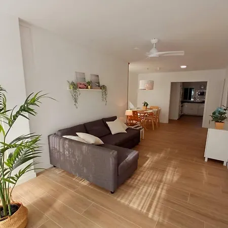Americas House Apartman Arona